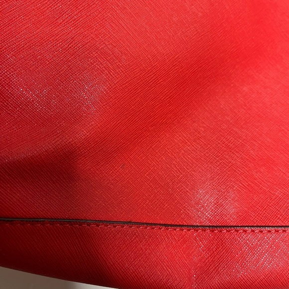 Michael Michael Kors Red Large Jet Set Leather Tote - Picture 4 of 7